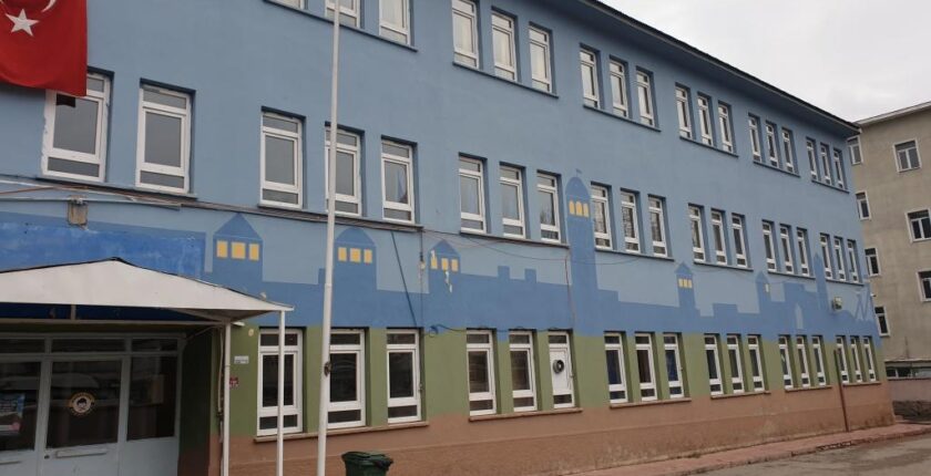 Erzurum Aziziye Atatürk İlkokulu’nda Sülfür Gazı Alarmı: Termal Tesislerde Ölçümler Başlatıldı