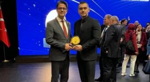 ÇOMÜ Araştırma Dekanı Prof. Dr. Sercan Karav’a TÜSEB Teşvik Ödülü