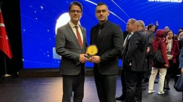 ÇOMÜ Araştırma Dekanı Prof. Dr. Sercan Karav’a TÜSEB Teşvik Ödülü