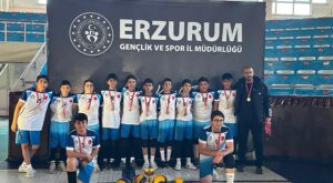 Oltu’nun Yıldız Voleybolcuları İl Şampiyonu Oldu