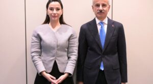 Ulaştırma ve Altyapı Bakanı Abdulkadir Uraloğlu, Londra’da Gürcistanlı Mevkidaşı ile Görüştü