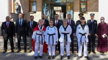 Pazarlar Spor Li̇sesi̇, Mi̇lli̇ Sporcular Yeti̇şti̇rmek İçi̇n 11 Branşta Çalışmalara Başladı: 85 Öğrenci̇yle 85 Madalya!