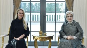 Emine Erdoğan, KKTC Cumhurbaşkanı’nın Eşi Nilden Bektaş Erhürman ile Bir Araya Geldi