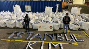 Ambarlı Gümrük Limanı’nda 394 Bin 117 Paket Kaçak Sigara Ele Geçirildi