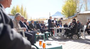 AK Parti Van Teşkilatı Gürpınar’da 60 Mahalleyi Ziyaret Etti: 400 Kişilik Ekip Sahadaydı