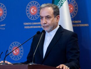 İran Dışişleri Bakanı Arakçi: “Müzakerelerde Ülkenin Çıkarlarını Güvence Altına Almalıyız”