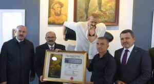 Çanakkale Kahramanı Seyit Onbaşı’nın Kayıp Fotoğrafı ve Belgesi Gün Yüzüne Çıktı