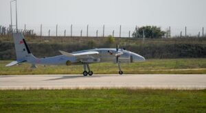 Bayraktar AKINCI’dan BOZOK ve KAYI-30 ile Başarılı Test Atışı