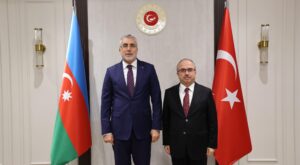Bakan Işıkhan Azerbaycan’da Büyükelçiliği Ziyaret Etti