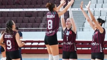 arsaVev Hatay Voleybol, Deplasmanda Galibiyetle Döndü