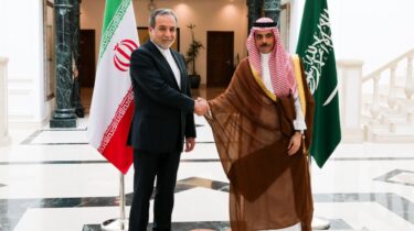 İran ve Suudi Arabistan Dışişleri Bakanlarından Kritik Görüşme