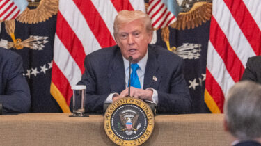 Trump’tan İran’a “Sert Seçenek” Mesajı: Masada Çok Güçlü Adımlar Var
