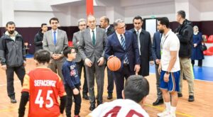 Van’da Spor Seferberliği: Vali Balcı Sporcu Fabrikasını Ziyaret Etti