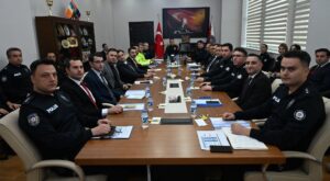 Kars’ta Yılbaşı ve Sarıkamış Şehitlerini Anma Etkinlikleri İçin Güvenlik Toplantısı Yapıldı