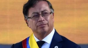 Kolombiya Cumhurbaşkanı Petro’dan Trump’a Mitingli Yanıt: “Ulusal Egemenliği Savunma Zamanı”