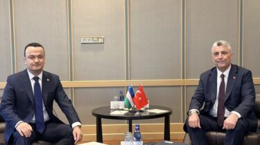 Bakan Bolat, Özbekistanlı Mevkidaşı Kudratov ile Ankara’da Bir Araya Geldi