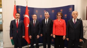 Ticaret Bakanı Ömer Bolat Budapeşte Büyükelçiliği’ni Ziyaret Etti