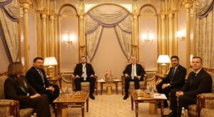 Bakan Işıkhan Riyad’da Letonyalı Mevkidaşıyla Görüştü: Sosyal Güvenlik Anlaşması Gündemde