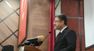 Bakan Yumaklı’dan CHP’li Belediyelere “5’li” Eleştiri: “Beceriksizliklerine Susuzluğu da Eklediler”