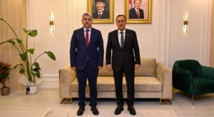 Yalova İl Emniyet Müdürü Yılmaz Delen Göreve Başladı, Vali Usta’yı Ziyaret Etti