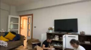 İzmir’de Kız Öğrencileri Evinde Çalıştırdığı İddia Edilen Öğretmen Görevden Uzaklaştırıldı