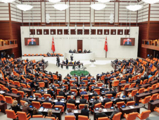 Meclis Okul Saldırıları İçin Komisyon Kurdu