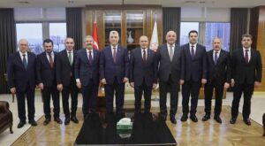Van TSO Heyetinden Ticaret Bakanı Ömer Bolat’a Ziyaret: Van’ın Talepleri Masaya Yatırıldı