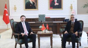 Sağlık Bakanı Memişoğlu, Karadağlı Mevkidaşı Vojislav Šimun ile Bir Araya Geldi