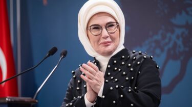 Emine Erdoğan’dan “Dijital Dünyada Çocuk Güvenliği” Vurgusu