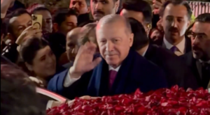 AK Parti Ankara İl Gençlik Kolları’ndan Cumhurbaşkanı Erdoğan’a Doğum Günü Sürprizi