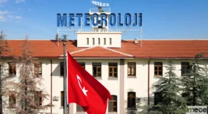 Ankara Valiliği’nden Kuvvetli Fırtına Uyarısı: Çatı Uçması ve Zehirlenme Riskine Dikkat