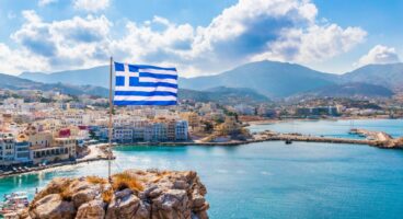 Atina’da Silahlı Saldırı Paniği: 5 Yaralı, 89 Yaşındaki Şüpheli Aranıyor