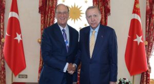 Cumhurbaşkanı Erdoğan, WEF ve BlackRock Başkanlarını Kabul Etti