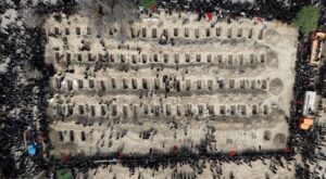 CHP Lideri Özgür Özel’den İran’daki Okul Saldırısına Tepki: “Bu Bir İnsanlık Suçudur”