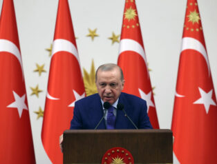 Cumhurbaşkanı Erdoğan’dan Okul Saldırıları Sonrası Tarihi Kararlar: Silah Sahipliğine Sınırlandırma ve Okullarda Yeni Güvenlik Modeli