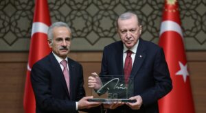 Bakan Uraloğlu’ndan 5G Müjdesi: “İki Yıl İçerisinde Tüm Türkiye’de Hizmete Sunacağız”