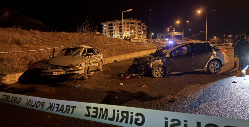Erzurum Oltu’da Gece Saatlerinde Trafik Kazası: 5 Yaralı