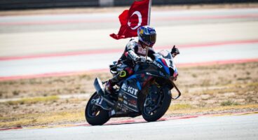 Toprak Razgatlıoğlu İspanya’da Şanssızlık Yaşadı: Milli Sporcu Sprint Yarışında Saf Dışı Kaldı