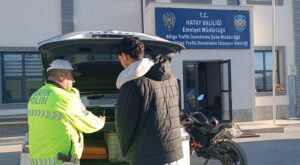Hatay’da Tehlikeli Hareket Yapan Motosikletliye Ceza
