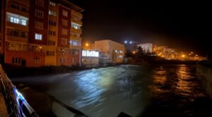 Son Dakika: Baykan’da Sel Alarmı! Bitlis Çayı’nda Su Seviyesi Yükseldi