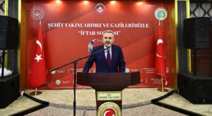 İzmir Valisi Süleyman Elban Şehit Aileleriyle İftar Programında Buluştu