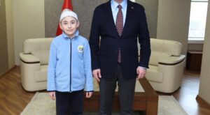 11 Yaşında 2,5 Ayda Hafız Oldu: Kocaeli’de Gururlandıran Başarı Hikayesi