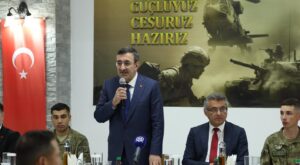 Cevdet Yılmaz KKTC’de Mehmetçik İle İftarda Buluştu