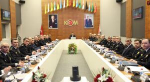 İçişleri Bakanı Çiftçi KOM Başkanlığını Ziyaret Etti