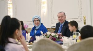 Erdoğan Devlet Himayesindeki Çocuklarla İftarda Buluştu
