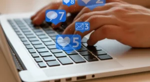 Sosyal Medyada 15 Yaş Sınırı: Devrim Niteliğindeki Düzenleme Komisyondan Geçti