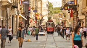 İstanbul’da Bazı Yollar Ve Metrolar Kapatılıyor