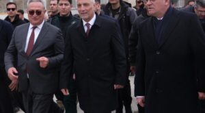 Bakan Bolat: “İran’a açılan kapılarda sorun yok”