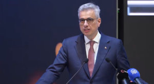 Sağlık Bakanı Memişoğlu: “Tıp Zihnin Olduğu Kadar Kalbin de Sanatıdır”