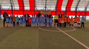 Ağrı’da “Maarifin Kalbinde Çocuk” etkinlikleri kapsamında Minikler Futbol Turnuvası başladı